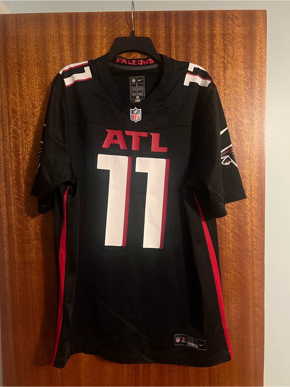 Jalon Walker NFL Black Falcons Football Jersey with (like new)